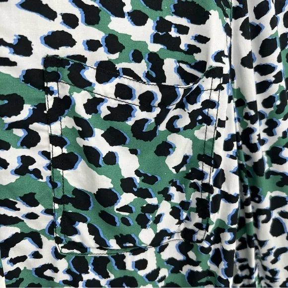 BeachLunchLounge Top Womens Plus Size Green Leopard Print Button Roll Tab Sleeve - Picture 7 of 16